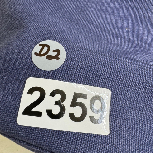 Diaper bag BeautyCounter blue bag with changing mat - Picture 7 of 7